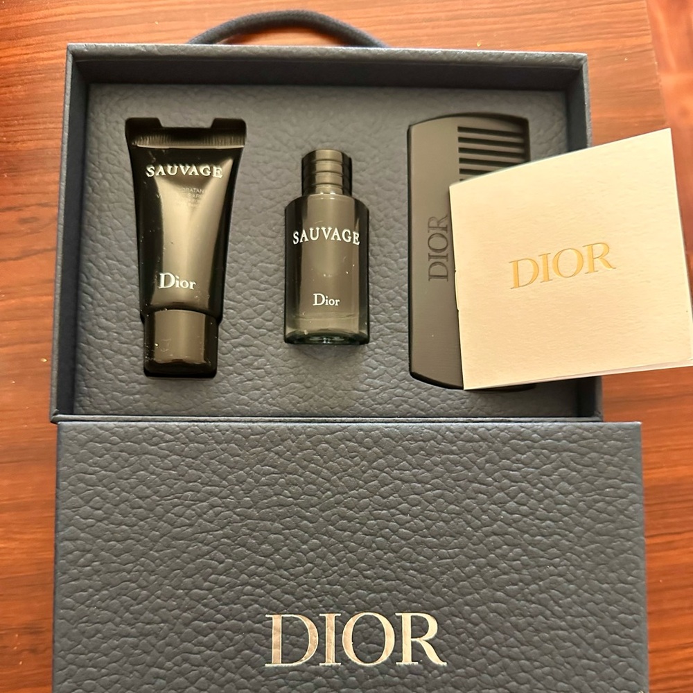 Dior Sauvage Men Grooming Set - Black and Silver Accents
